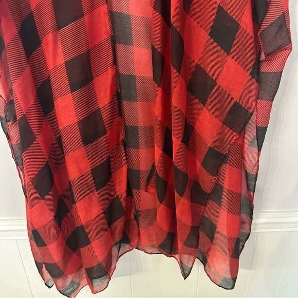 Women's Short Sleeve Red & Black Buffalo Plaid Lightweight Cardigan One Size GUC - Picture 4 of 7